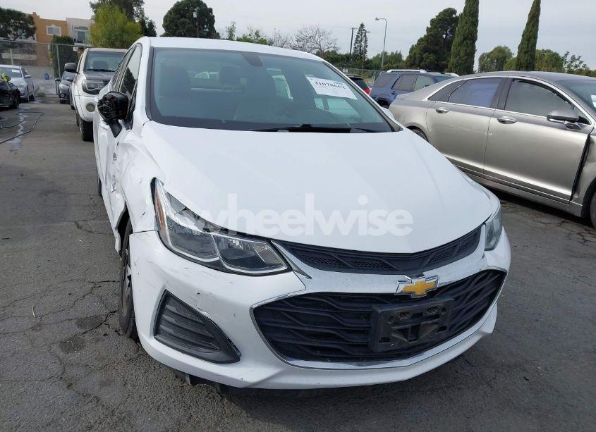 Photo 12 of 2019 Chevrolet Cruze LS (VIN 1G1BC5SM6K7120286)