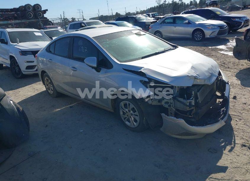 2019 Chevrolet Cruze LS (VIN 1G1BC5SM6K7146967) main photo