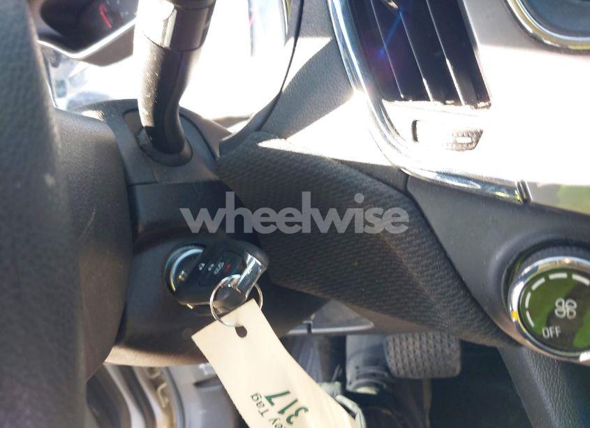 Photo 11 of 2019 Chevrolet Cruze LS (VIN 1G1BC5SM6K7146967)