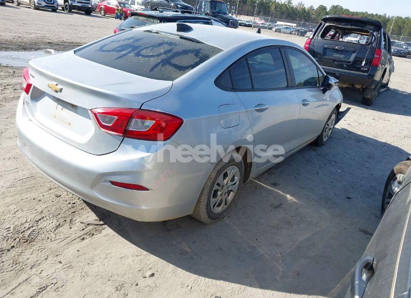 Photo 4 of 2019 Chevrolet Cruze LS (VIN 1G1BC5SM6K7146967)