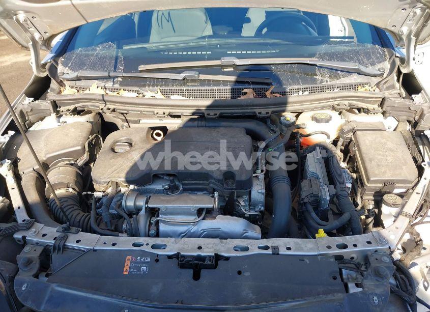 Photo 10 of 2019 Chevrolet Cruze LS (VIN 1G1BC5SM6K7150081)