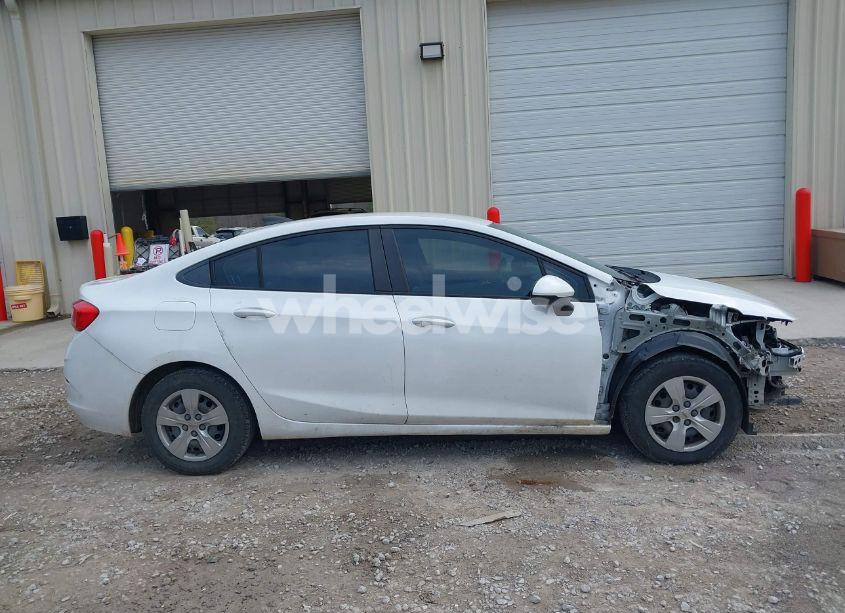 Photo 14 of 2016 Chevrolet Cruze LS AUTO (VIN 1G1BC5SM7G7234644)