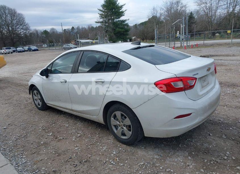 Photo 3 of 2016 Chevrolet Cruze LS AUTO (VIN 1G1BC5SM7G7234644)