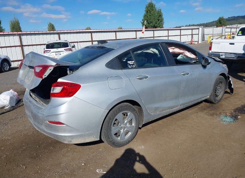 Photo 4 of 2016 Chevrolet Cruze LS AUTO (VIN 1G1BC5SM7G7256255)