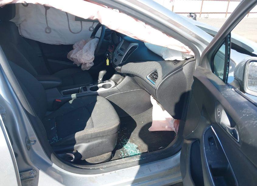 Photo 5 of 2016 Chevrolet Cruze LS AUTO (VIN 1G1BC5SM7G7256255)