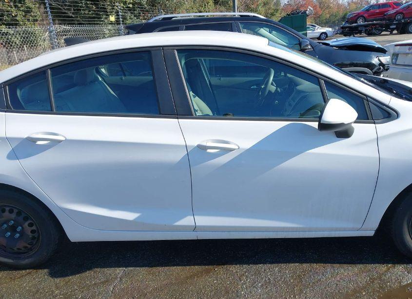 Photo 13 of 2016 Chevrolet Cruze LS AUTO (VIN 1G1BC5SM7G7272911)