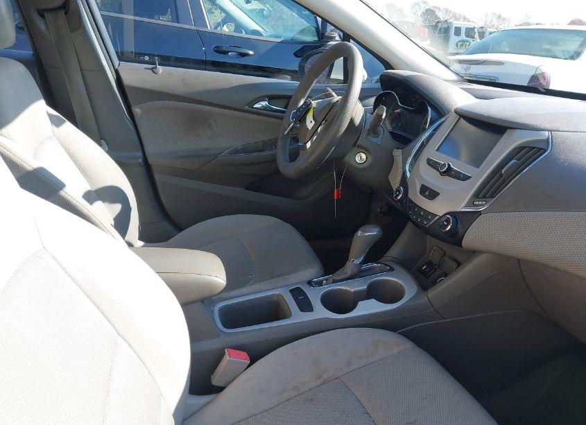 Photo 5 of 2016 Chevrolet Cruze LS AUTO (VIN 1G1BC5SM7G7272911)