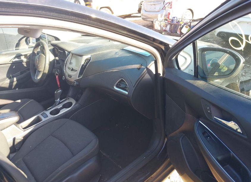 Photo 5 of 2016 Chevrolet Cruze LS AUTO (VIN 1G1BC5SM7G7286095)