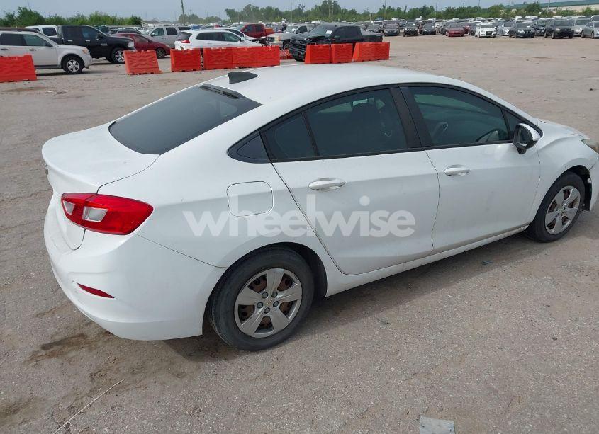 Photo 4 of 2016 Chevrolet Cruze LS AUTO (VIN 1G1BC5SM7G7315434)