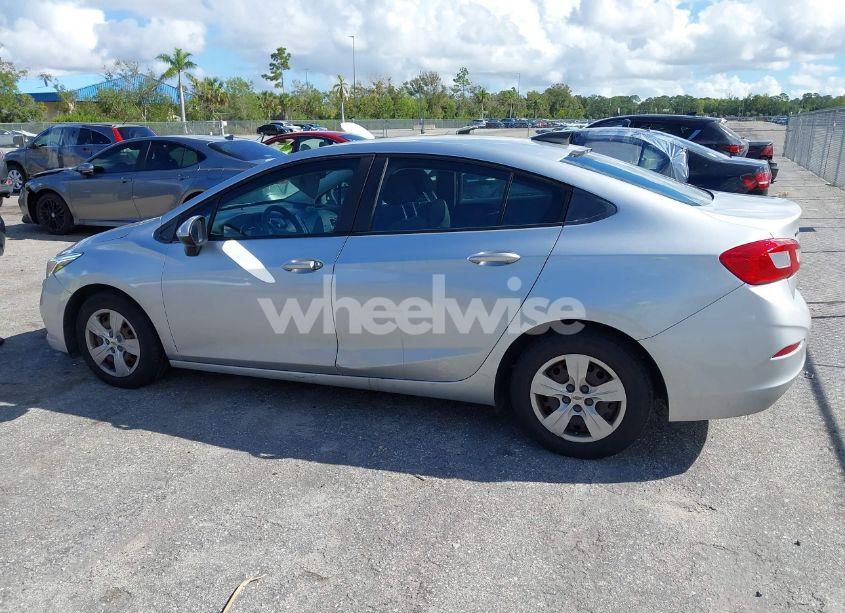 Photo 14 of 2017 Chevrolet Cruze LS AUTO (VIN 1G1BC5SM7H7121679)