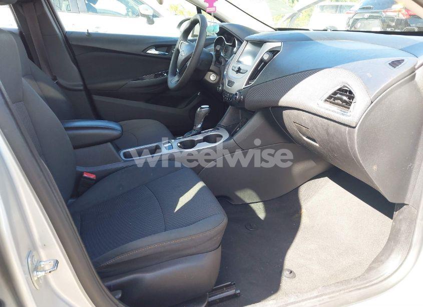 Photo 5 of 2017 Chevrolet Cruze LS AUTO (VIN 1G1BC5SM7H7121679)