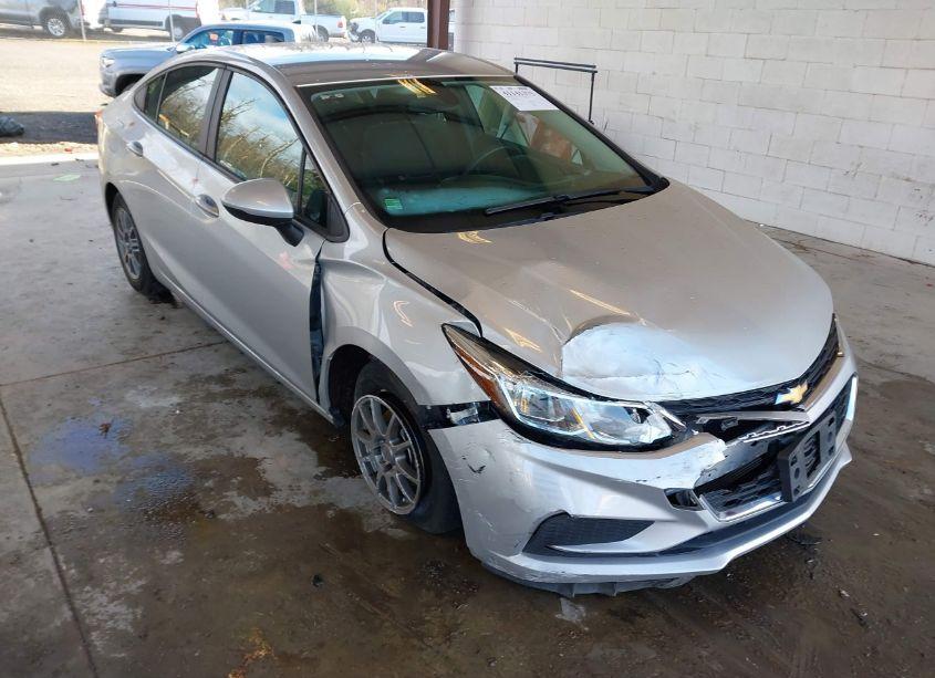 2017 Chevrolet Cruze LS AUTO (VIN 1G1BC5SM7H7142211) main photo