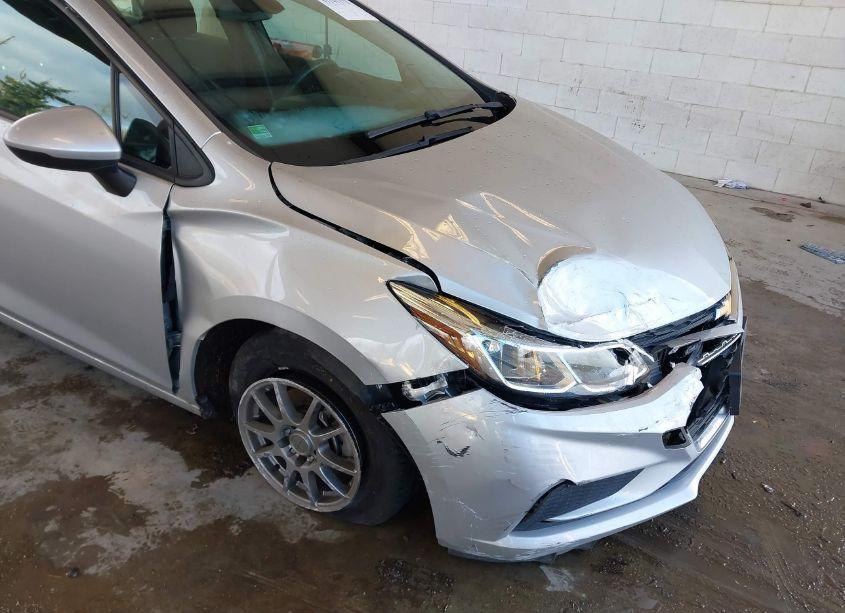 Photo 6 of 2017 Chevrolet Cruze LS AUTO (VIN 1G1BC5SM7H7142211)