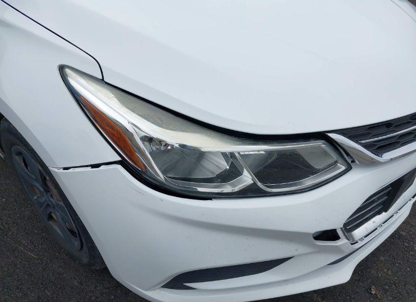 Photo 6 of 2017 Chevrolet Cruze LS AUTO (VIN 1G1BC5SM7H7164337)