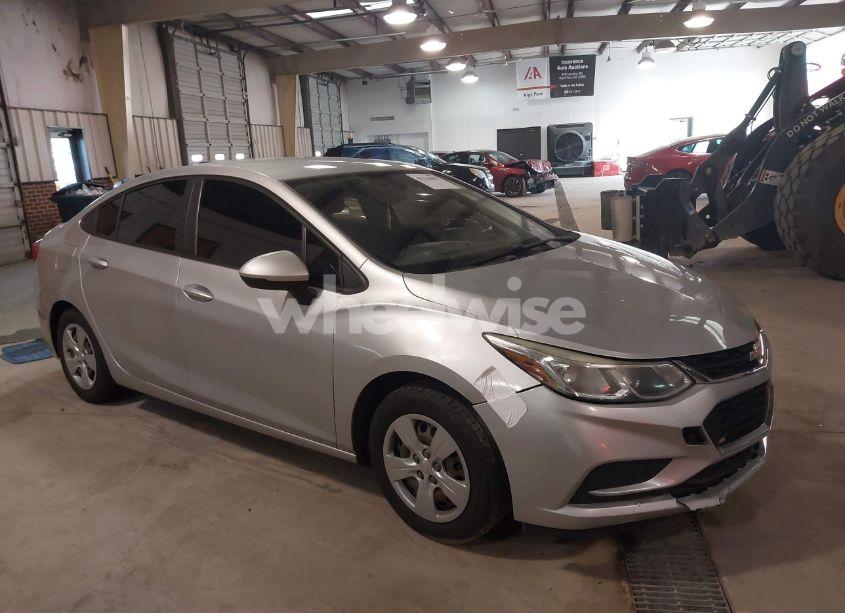 2017 Chevrolet Cruze LS AUTO (VIN 1G1BC5SM7H7178142) main photo