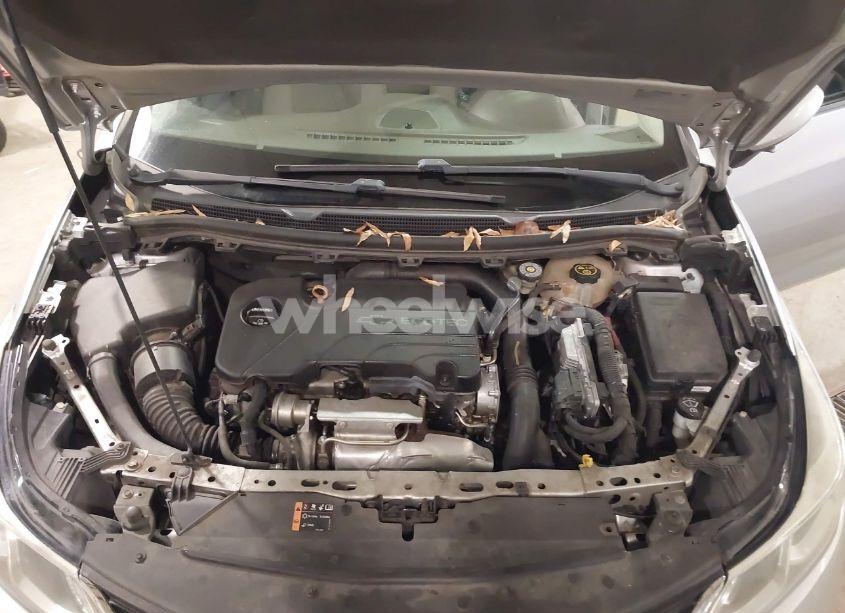 Photo 10 of 2017 Chevrolet Cruze LS AUTO (VIN 1G1BC5SM7H7178142)