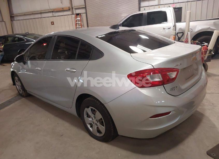 Photo 3 of 2017 Chevrolet Cruze LS AUTO (VIN 1G1BC5SM7H7178142)