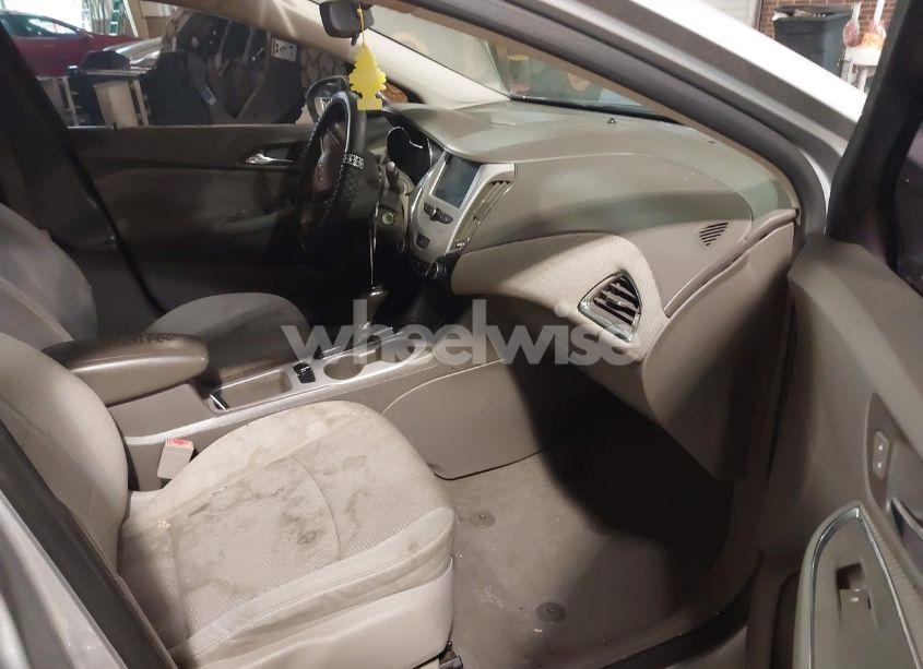 Photo 5 of 2017 Chevrolet Cruze LS AUTO (VIN 1G1BC5SM7H7178142)