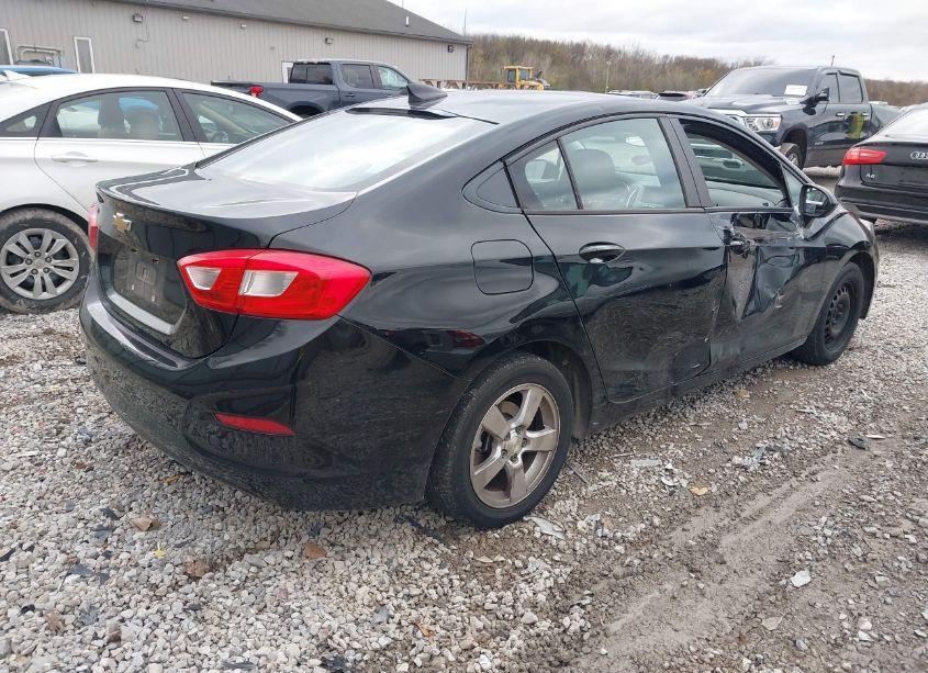 Photo 4 of 2017 Chevrolet Cruze LS AUTO (VIN 1G1BC5SM7H7212063)