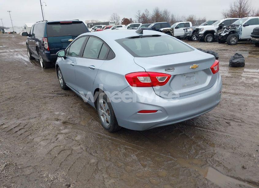 Photo 3 of 2017 Chevrolet Cruze LS AUTO (VIN 1G1BC5SM7H7216470)