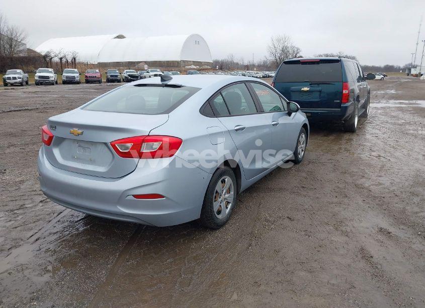 Photo 4 of 2017 Chevrolet Cruze LS AUTO (VIN 1G1BC5SM7H7216470)