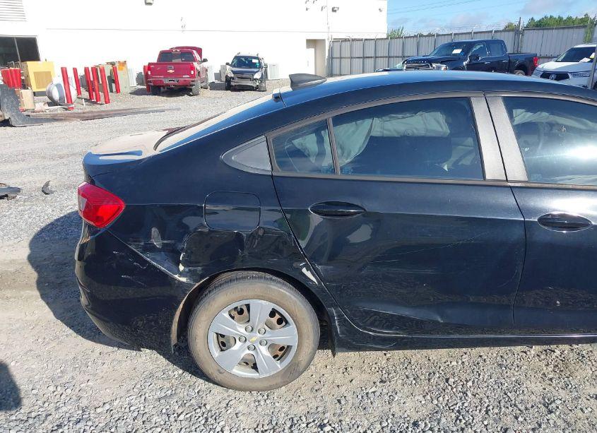 Photo 14 of 2017 Chevrolet Cruze LS AUTO (VIN 1G1BC5SM7H7229770)