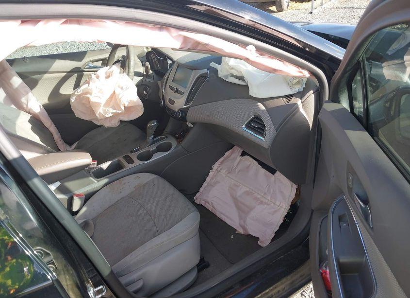 Photo 5 of 2017 Chevrolet Cruze LS AUTO (VIN 1G1BC5SM7H7229770)