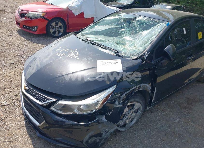 Photo 6 of 2017 Chevrolet Cruze LS (VIN 1G1BC5SM7H7239456)