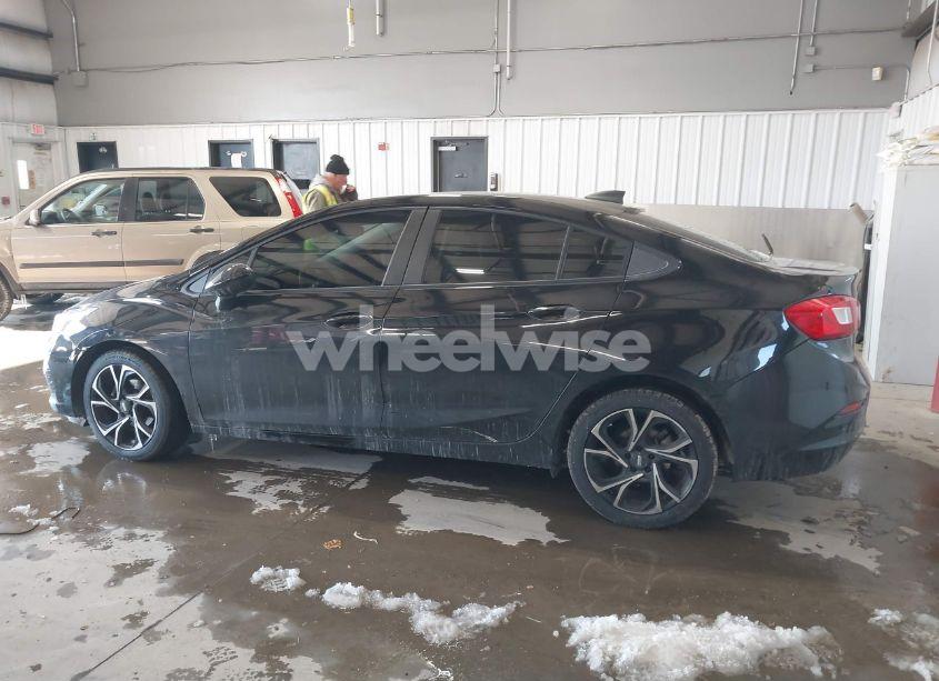 Photo 14 of 2017 Chevrolet Cruze LS AUTO (VIN 1G1BC5SM7H7244012)