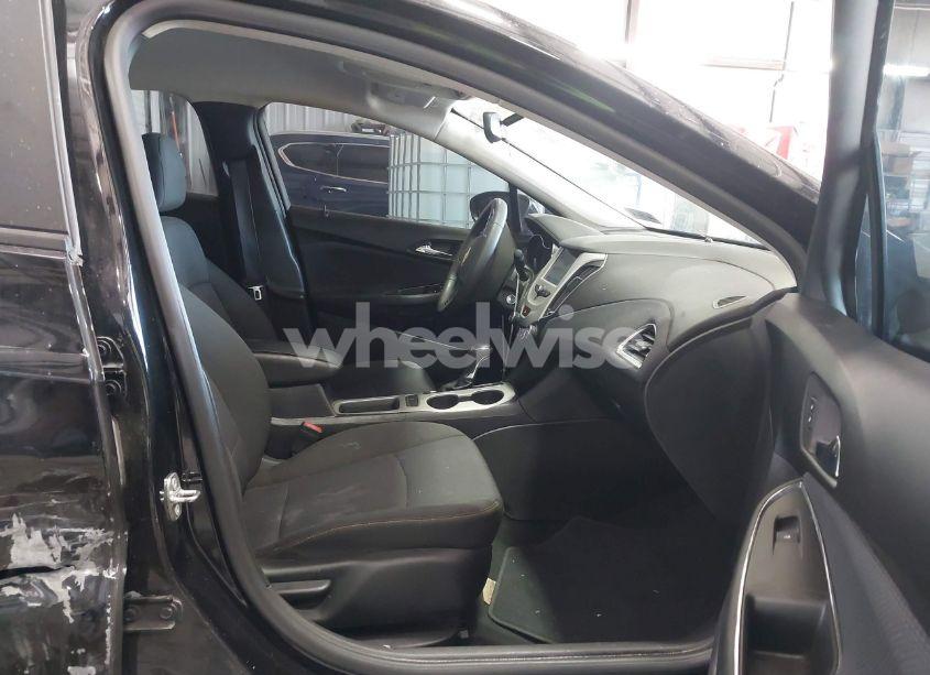 Photo 5 of 2017 Chevrolet Cruze LS AUTO (VIN 1G1BC5SM7H7244012)