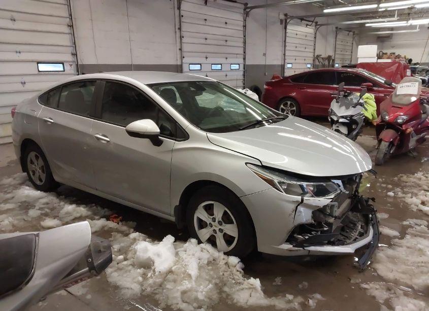 2017 Chevrolet Cruze LS AUTO (VIN 1G1BC5SM7H7254166) main photo