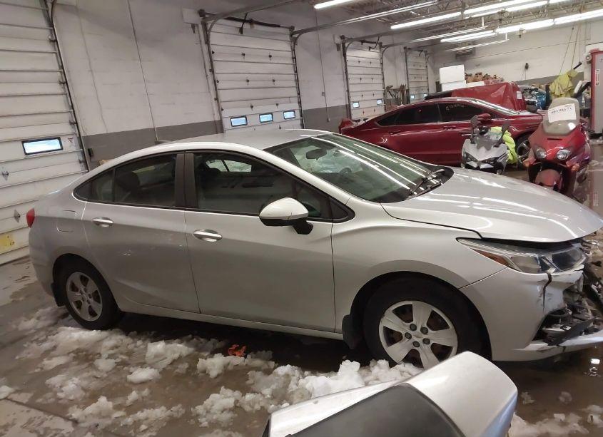 Photo 14 of 2017 Chevrolet Cruze LS AUTO (VIN 1G1BC5SM7H7254166)
