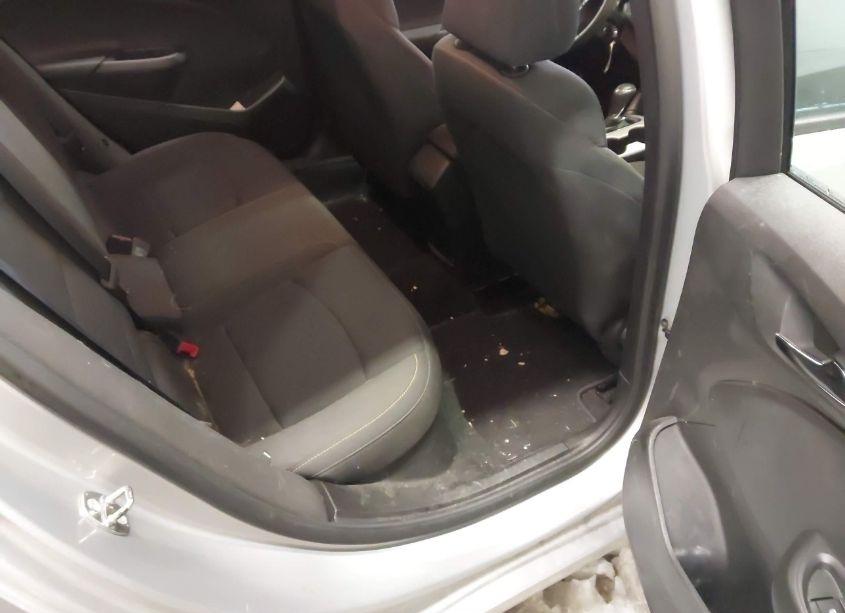 Photo 8 of 2017 Chevrolet Cruze LS AUTO (VIN 1G1BC5SM7H7254166)