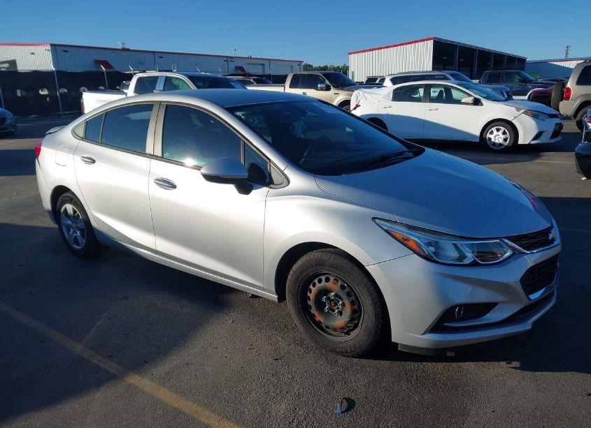 2018 Chevrolet Cruze LS AUTO (VIN 1G1BC5SM7J7101096) main photo