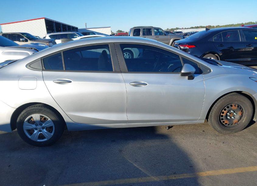 Photo 13 of 2018 Chevrolet Cruze LS AUTO (VIN 1G1BC5SM7J7101096)