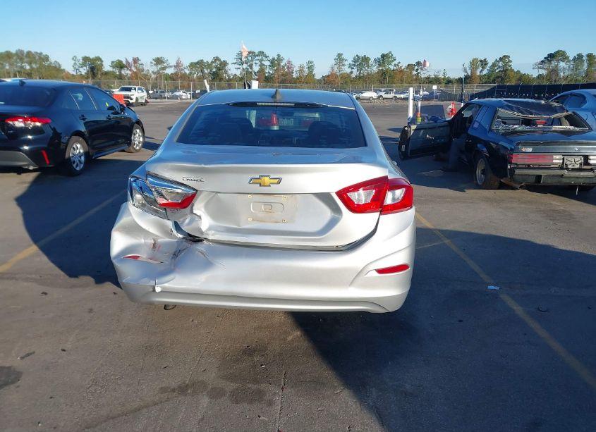 Photo 16 of 2018 Chevrolet Cruze LS AUTO (VIN 1G1BC5SM7J7101096)