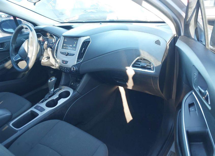 Photo 5 of 2018 Chevrolet Cruze LS AUTO (VIN 1G1BC5SM7J7101096)