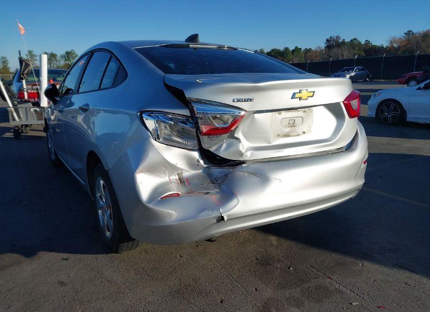 Photo 6 of 2018 Chevrolet Cruze LS AUTO (VIN 1G1BC5SM7J7101096)