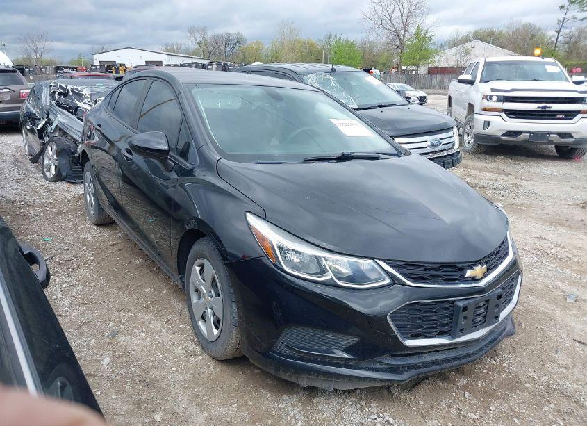 2018 Chevrolet Cruze LS AUTO (VIN 1G1BC5SM7J7124698) main photo