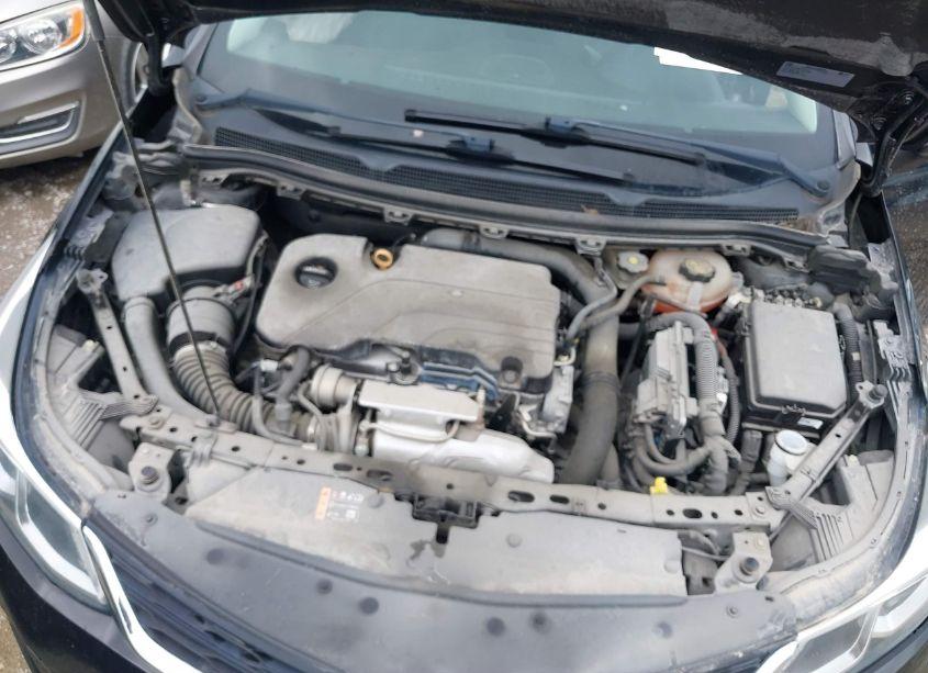 Photo 10 of 2018 Chevrolet Cruze LS AUTO (VIN 1G1BC5SM7J7124698)