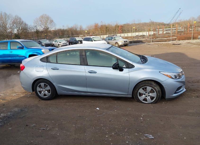 Photo 13 of 2018 Chevrolet Cruze LS AUTO (VIN 1G1BC5SM7J7138746)