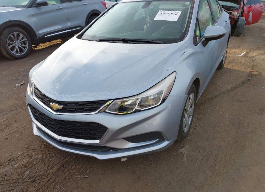 Photo 6 of 2018 Chevrolet Cruze LS AUTO (VIN 1G1BC5SM7J7138746)