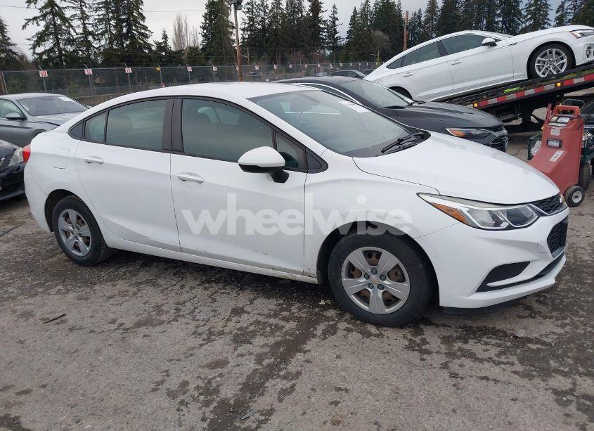 Photo 13 of 2018 Chevrolet Cruze LS AUTO (VIN 1G1BC5SM7J7142649)