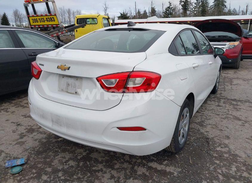 Photo 4 of 2018 Chevrolet Cruze LS AUTO (VIN 1G1BC5SM7J7142649)