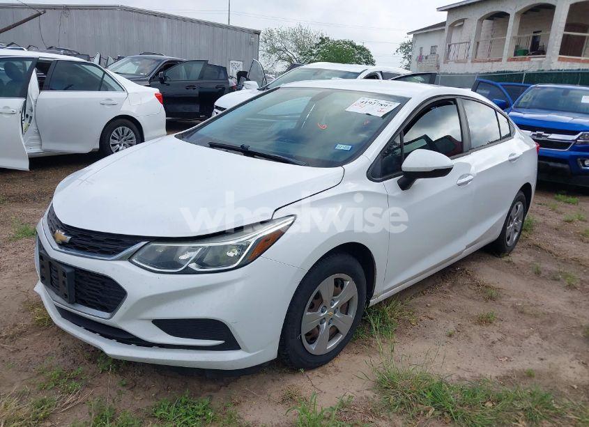 Photo 2 of 2018 Chevrolet Cruze LS AUTO (VIN 1G1BC5SM7J7147351)