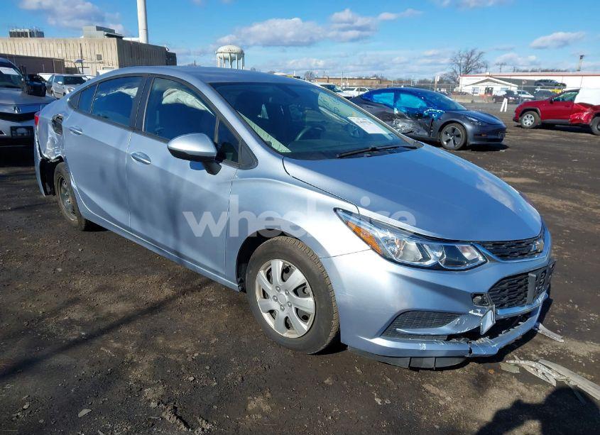 2018 Chevrolet Cruze LS AUTO (VIN 1G1BC5SM7J7160956) main photo