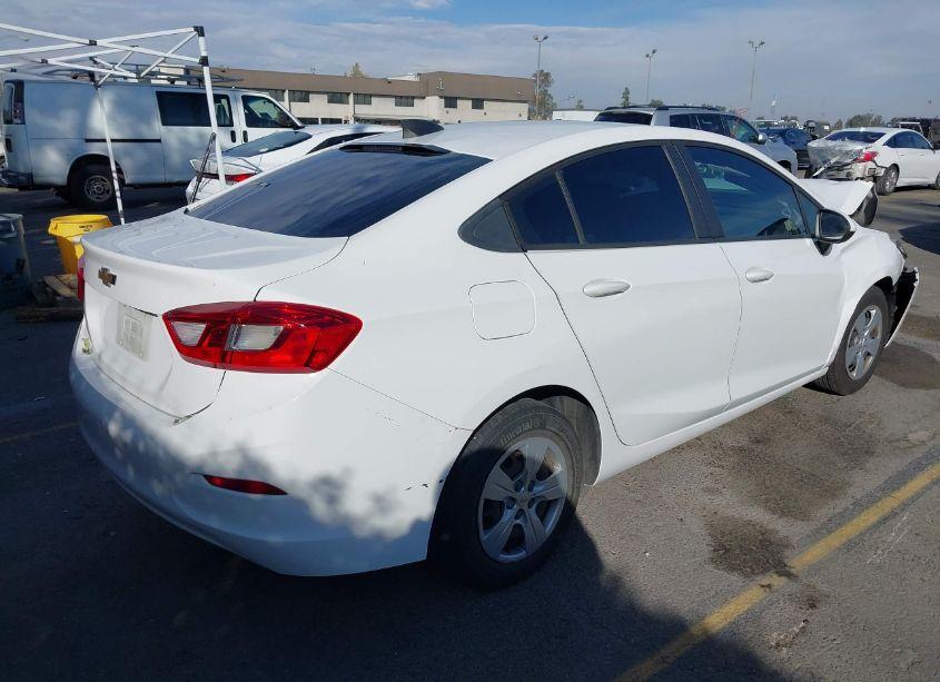 Photo 4 of 2018 Chevrolet Cruze LS AUTO (VIN 1G1BC5SM7J7179474)