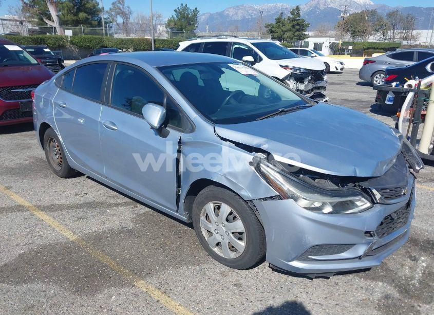 2018 Chevrolet Cruze LS AUTO (VIN 1G1BC5SM7J7179667) main photo