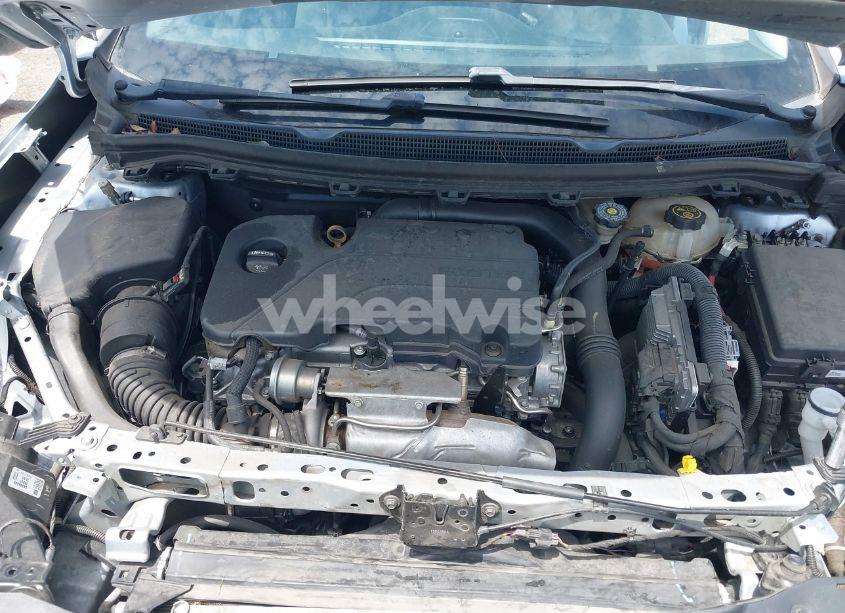 Photo 10 of 2018 Chevrolet Cruze LS AUTO (VIN 1G1BC5SM7J7179667)