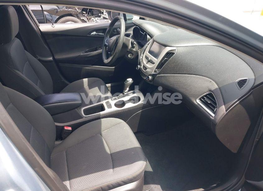 Photo 5 of 2018 Chevrolet Cruze LS AUTO (VIN 1G1BC5SM7J7179667)